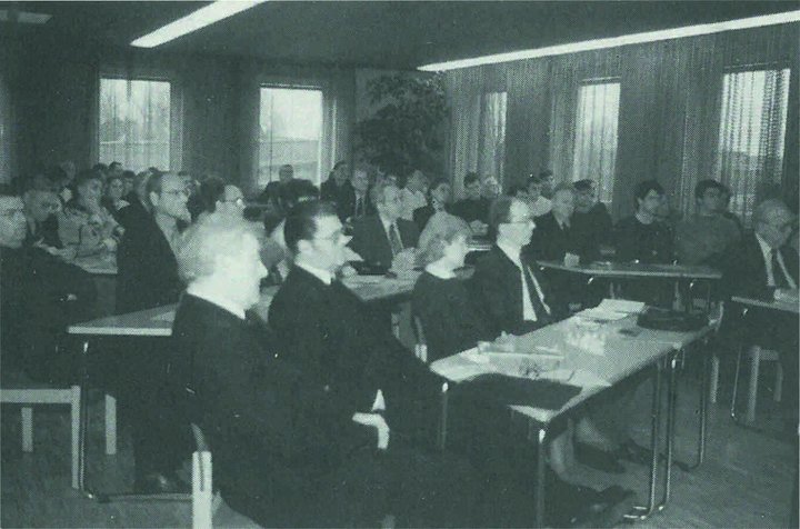 Kartellbrüder: „Kritisch engagiert“. Die Wende zu Jesus Christus war es nicht, was sich im Herbst 1989 in der damaligen DDR vollzog. Eine Wende ganz anderer Art hat sich aber vielleicht in unserem Verband vollzogen. Kartellbrüder: „Kritisch engagiert“. Die Wende zu Jesus Christus war es nicht, was sich im Herbst 1989 in der damaligen DDR vollzog. Eine Wende ganz anderer Art hat sich aber vielleicht in unserem Verband vollzogen.